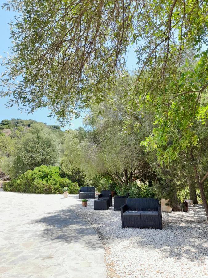 Agriturismo Palas De Serra Country Resort Onifai Eksteriør bilde