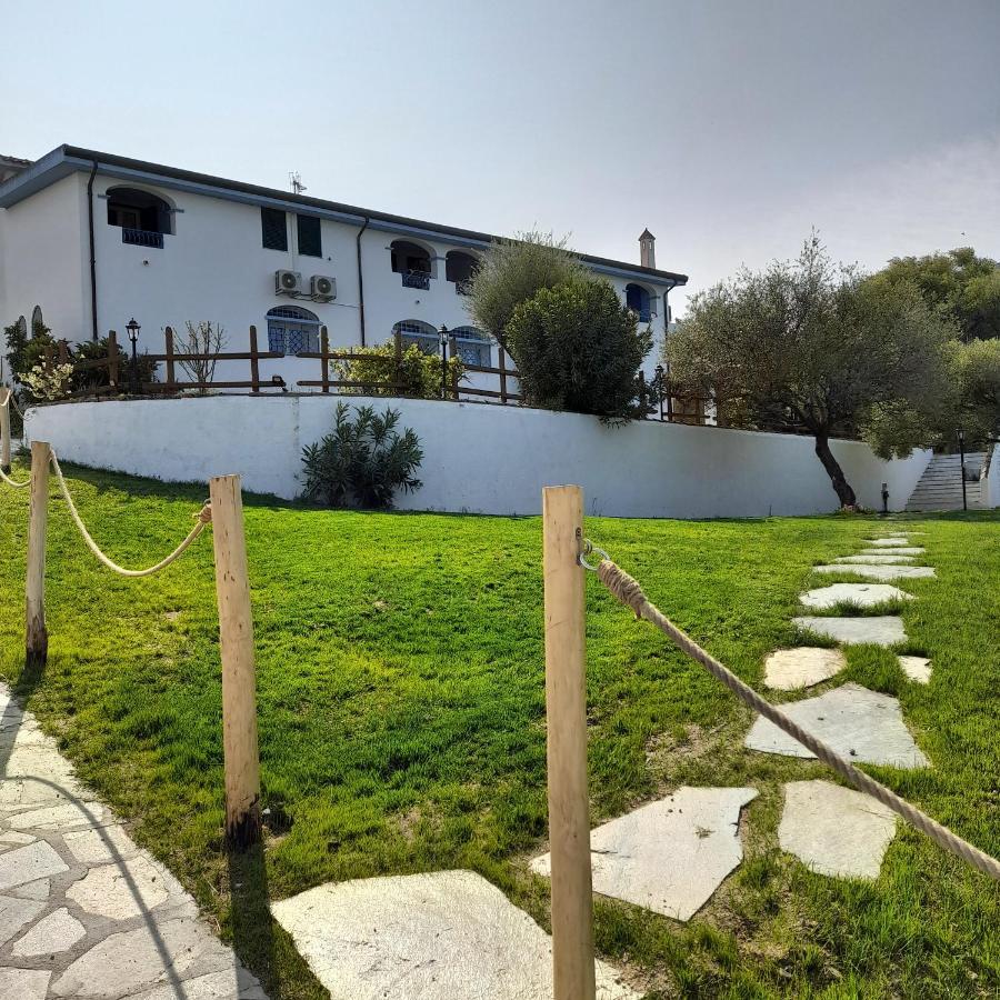 Agriturismo Palas De Serra Country Resort Onifai Eksteriør bilde