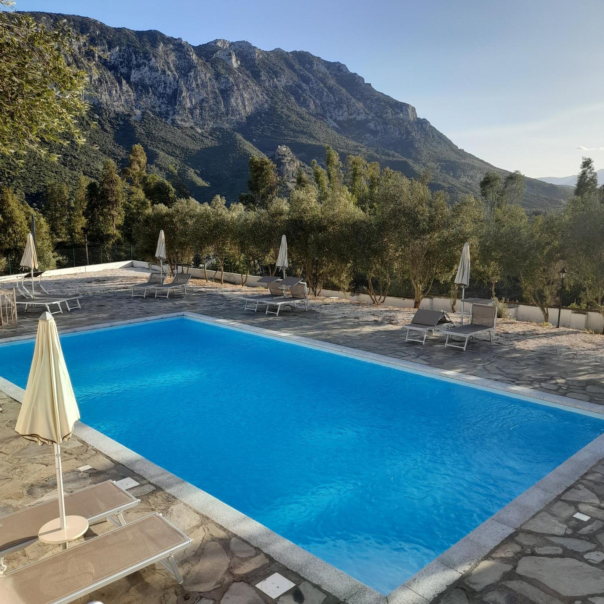 Agriturismo Palas De Serra Country Resort Onifai Eksteriør bilde