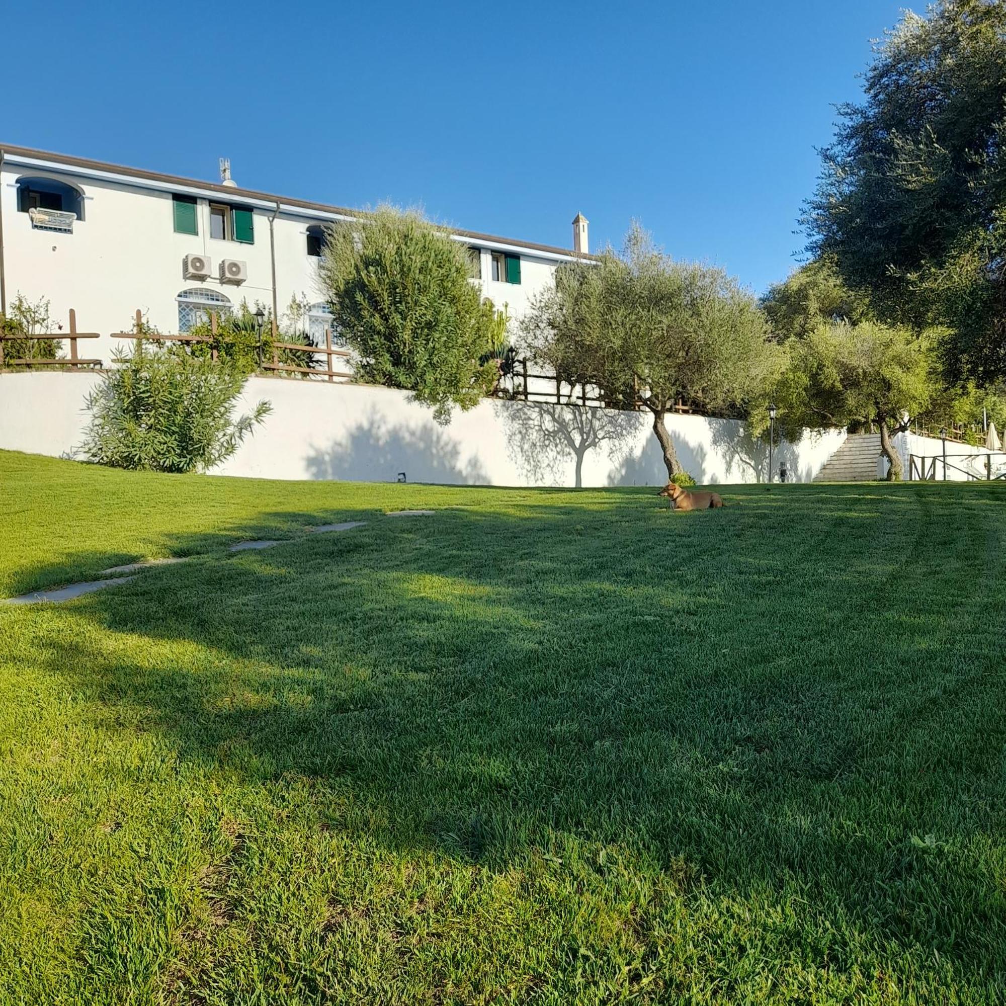 Agriturismo Palas De Serra Country Resort Onifai Eksteriør bilde